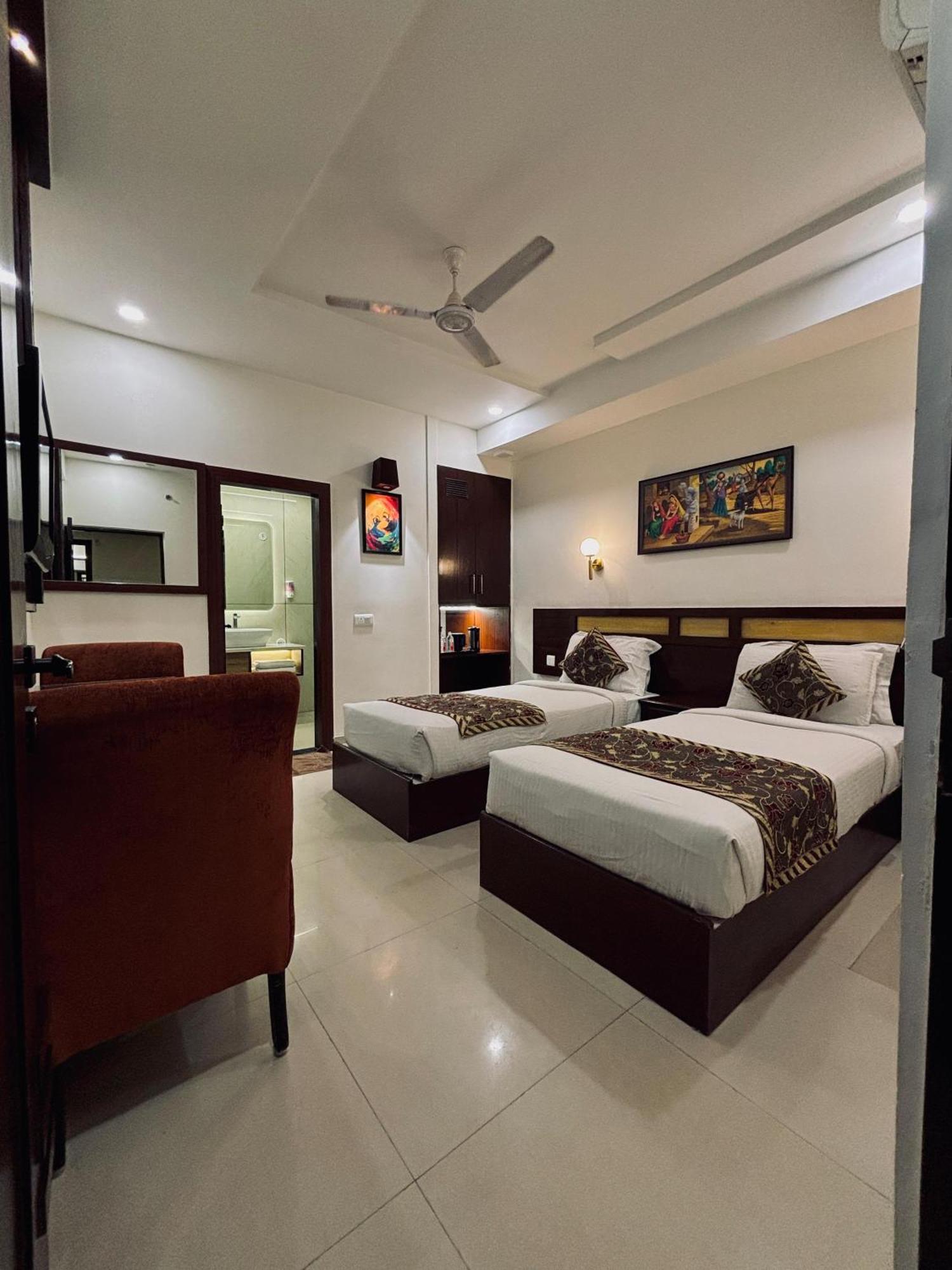 Taj Inn Hotel Agra  Bagian luar foto