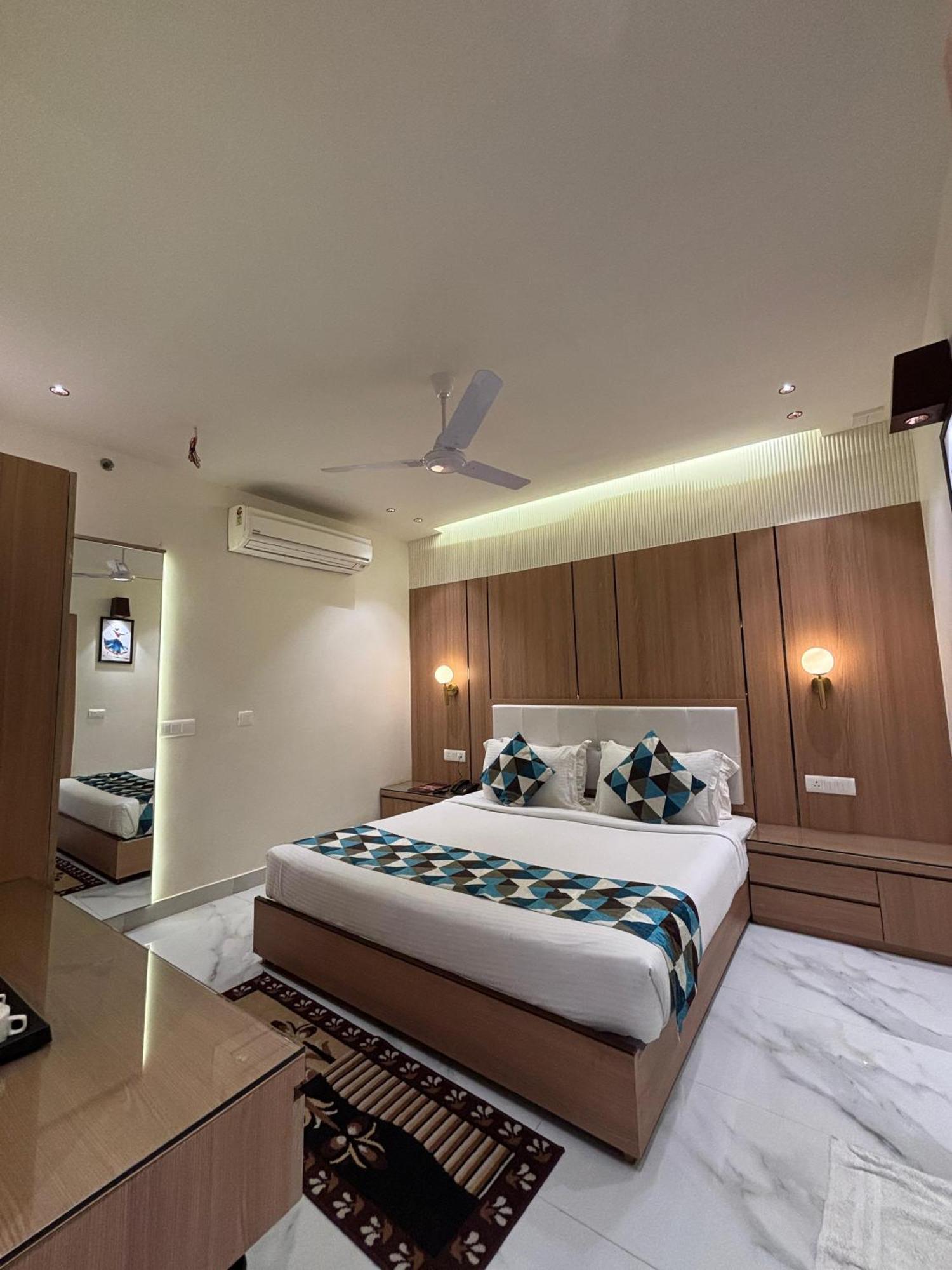Taj Inn Hotel Agra  Bagian luar foto